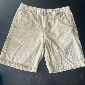 GAP Men's Tan khaki “the original” flat front Shorts